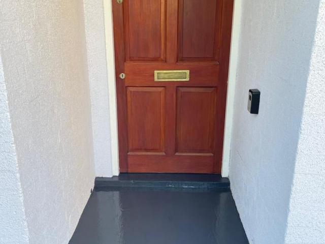 Apartment for rent in Southfields, Greater London