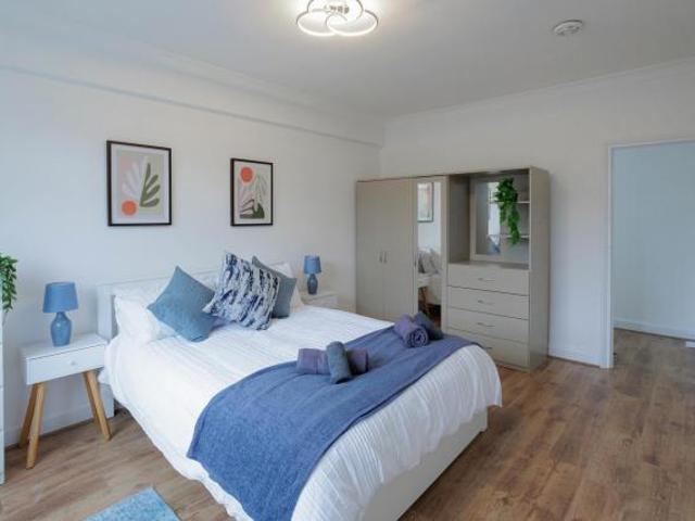 Apartment for rent in Highbury, Greater London