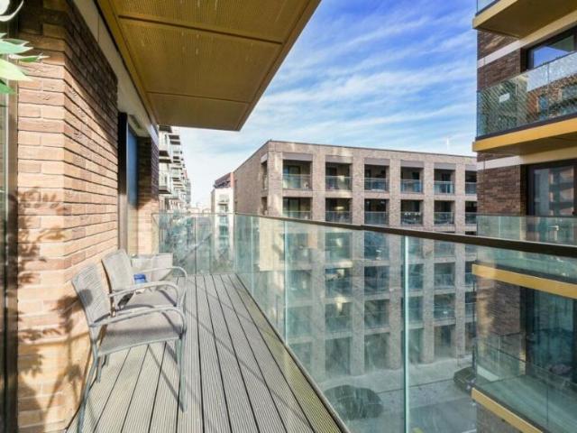 Apartment for sale in Silvertown, Greater London
