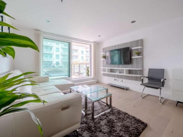 Apartment for rent in Lyons, Greater London