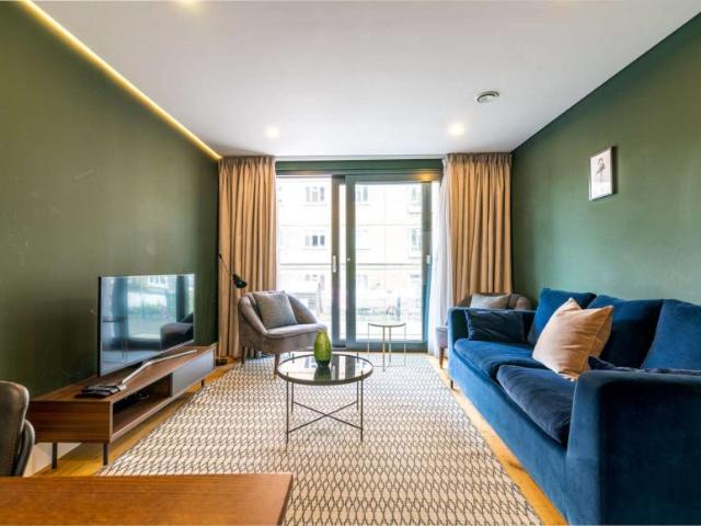 Apartment for rent in Lyons, Greater London