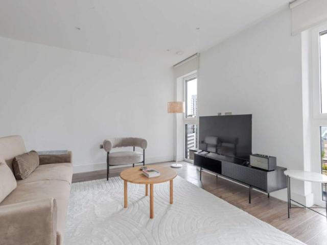 Apartment for rent in Lyons, Greater London