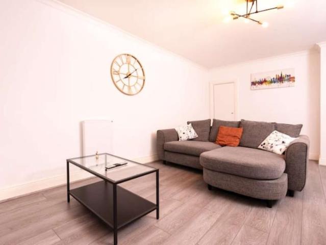 Apartment for rent in Lyons, Greater London