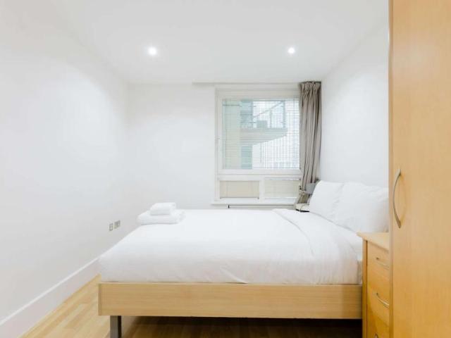 Apartment for rent in Lyons, Greater London