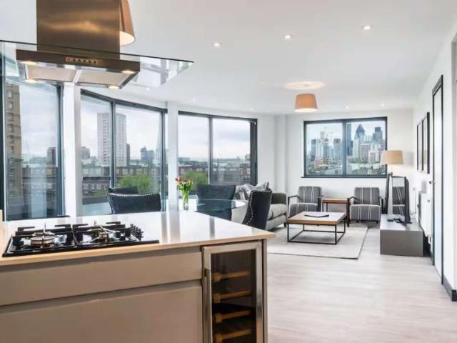 Apartment for rent in Lyons, Greater London