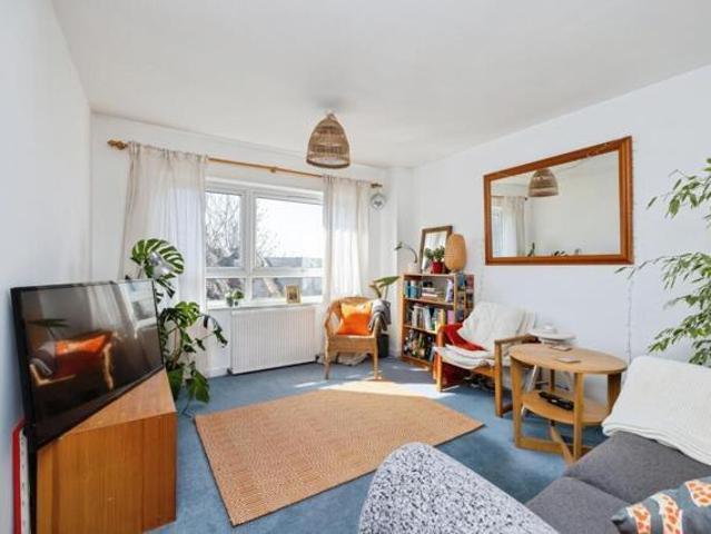 Apartment for sale in Wandsworth, East Hill