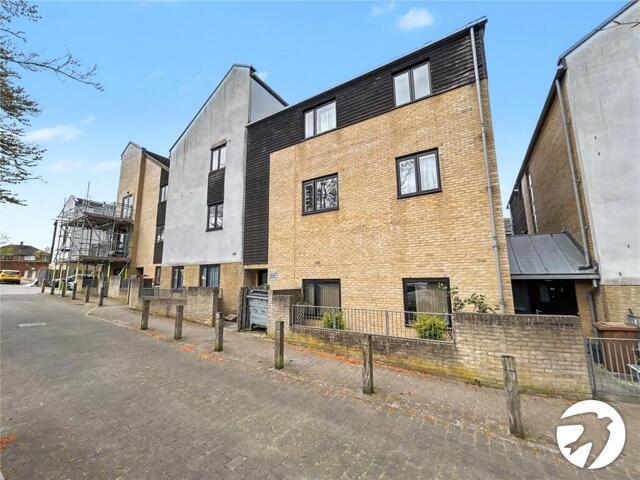 Apartment for sale in North Cray, Greater London