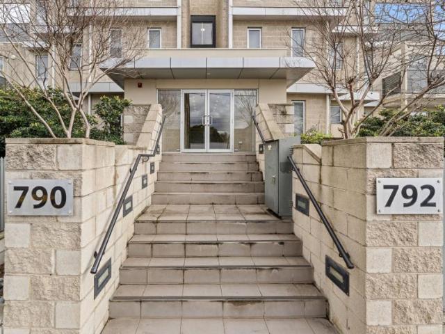 Apartment for sale in Malvern East, Melbourne