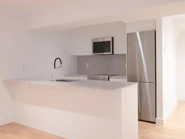 Apartment for rent in St. Leonard's, Quebec