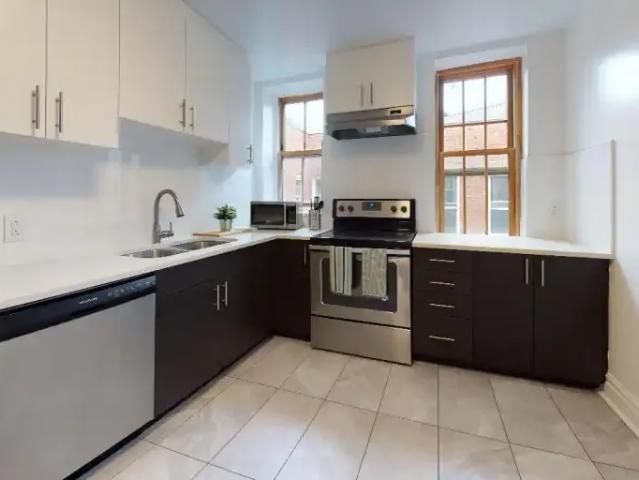 Apartment for rent in Westmount, Quebec