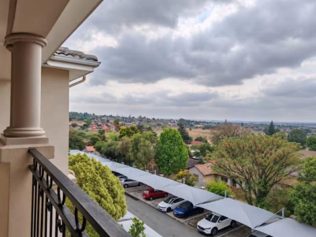 Apartment for sale in Noordwyk, City of Johannesburg Metropolitan Municipality
