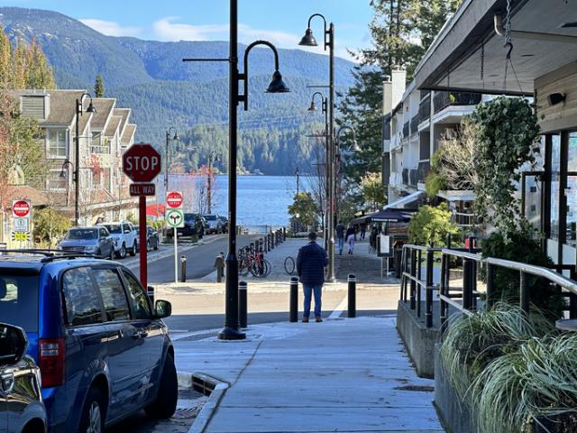 Apartment for rent in Deep Cove, Metro Vancouver Regional District