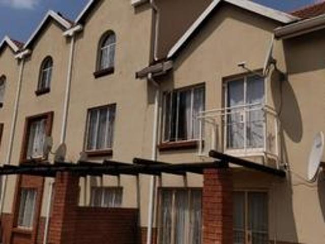 Apartment for sale in Akasia, Gauteng