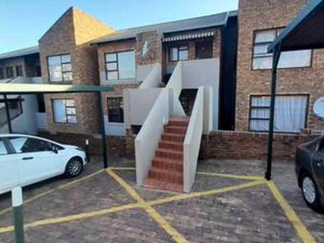 Apartment for sale in Vosloorus, Gauteng