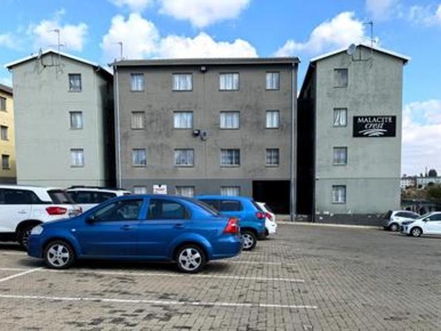 Apartment for sale in Nooitgedacht, Gauteng