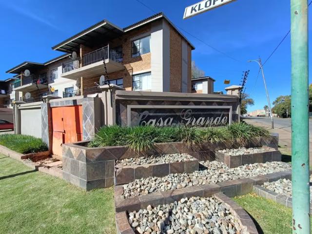 Apartment for sale in Potchefstroom, Tlokwe Local Municipality