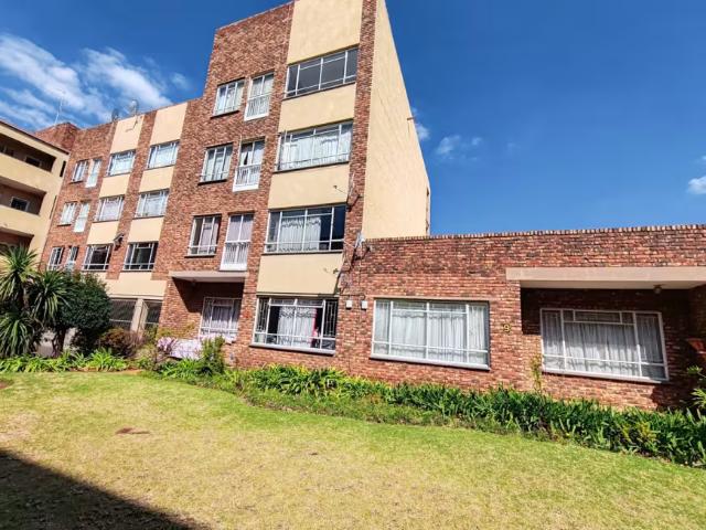 Apartment for sale in Potchefstroom, Tlokwe Local Municipality