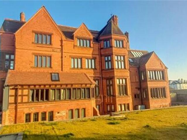 Apartment for sale in Prenton, Claughton