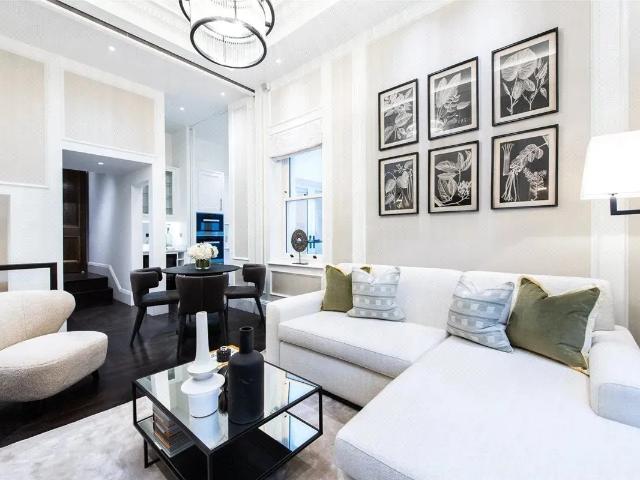 Apartment for rent in South Kensington, Greater London