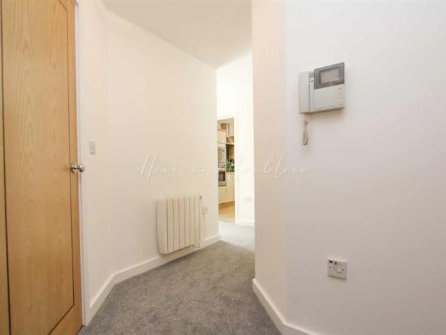 Apartment for rent in Falcon Lodge, Wales