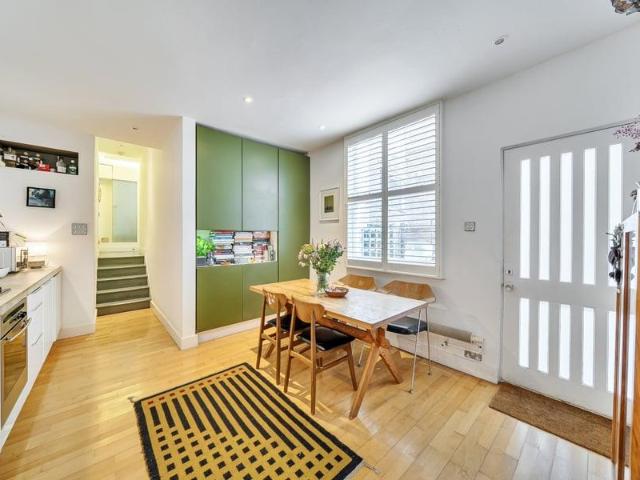 Apartment for sale in Queens Road Estate, Greater London