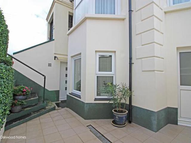 Apartment for sale in West Cliff, Acol