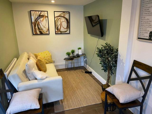 Apartment for rent in Caversham Park, Reading
