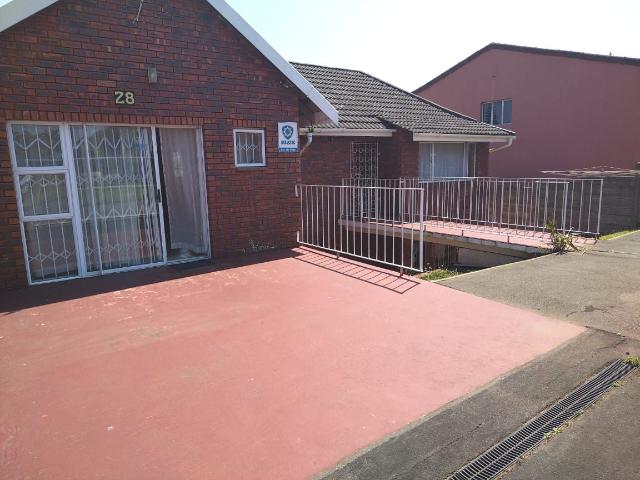 Apartment for rent in Seaview, Kwazulu-natal