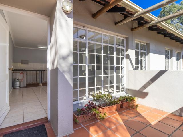 Apartment for rent in Douglasdale, Randburg