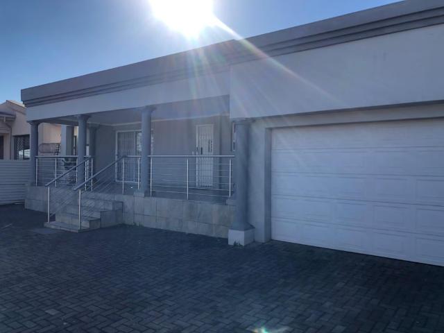 Apartment for rent in Waterkloof, Gauteng