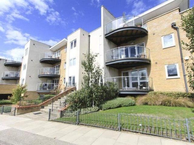 Apartment for sale in Ruislip, Greater London