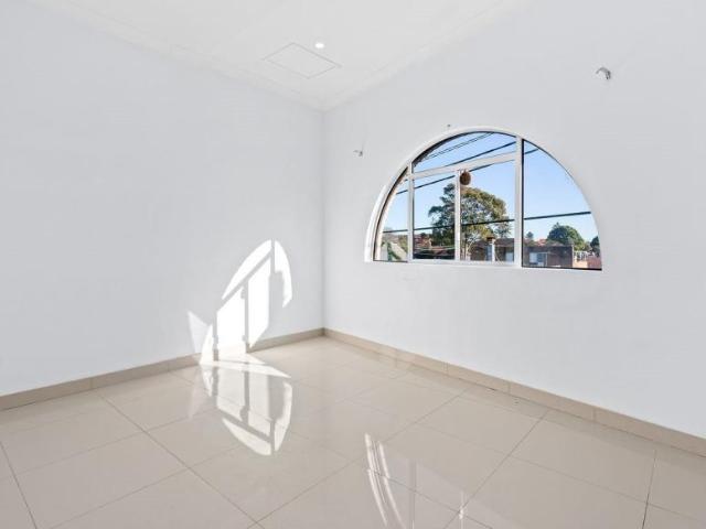 Apartment for rent in Roselands, Canterbury-Bankstown Council
