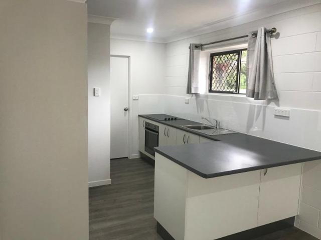 Apartment for rent in Rosslea, Queensland