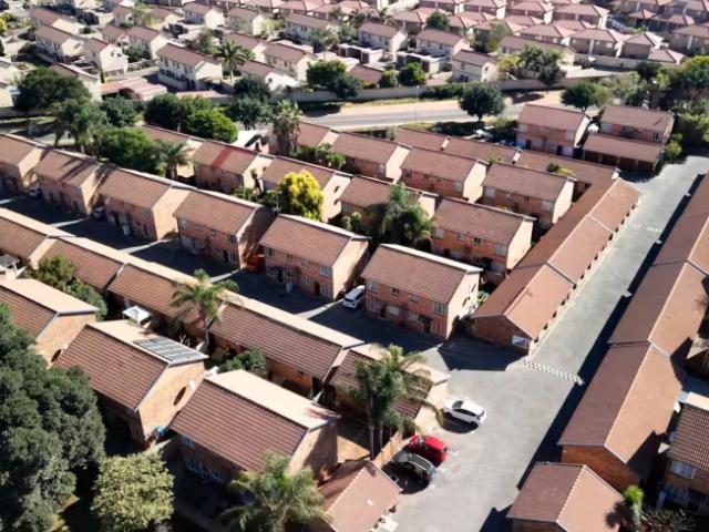 Apartment for sale in Frances Baard, Northern Cape
