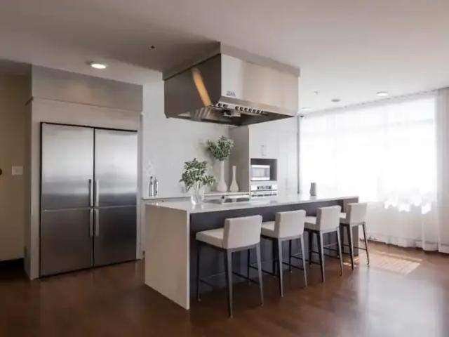 Apartment for rent in Saint-lambert, Quebec
