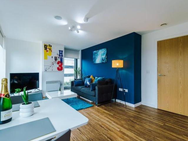 Apartment for rent in Salford Quays, Salford