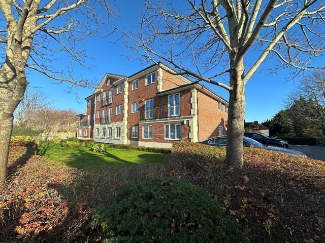 Apartment for sale in Sanderstead, Sanderstead
