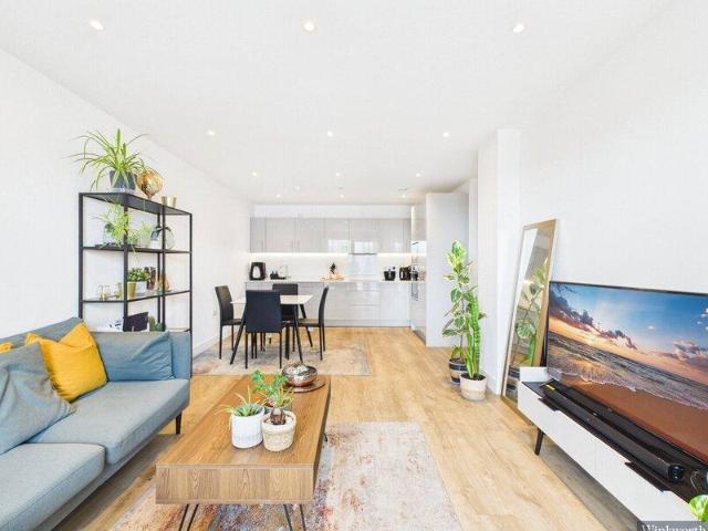 Apartment for sale in London Borough of Harrow, Greater London