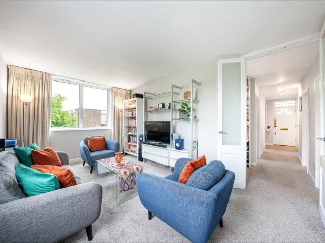 Apartment for sale in City of Westminster, Greater London