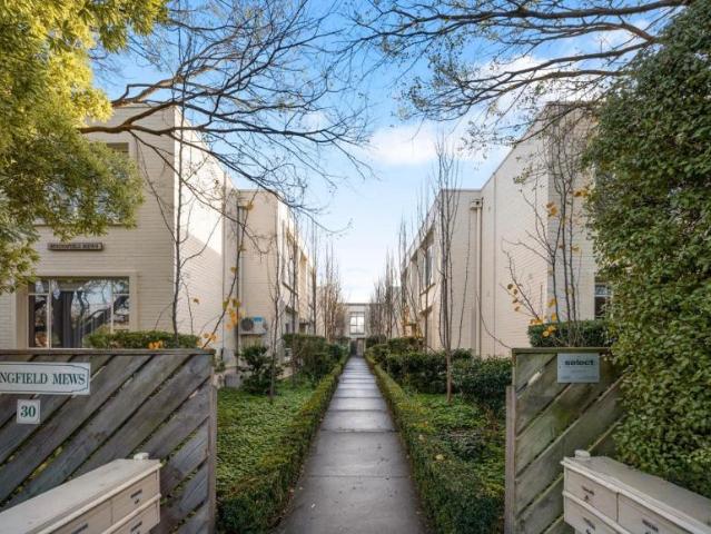 Apartment for rent in St Kilda East, Melbourne