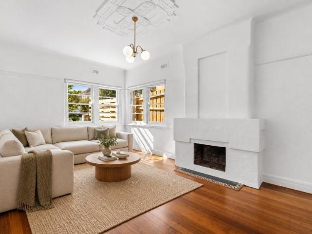 Apartment for rent in St Kilda East, Melbourne