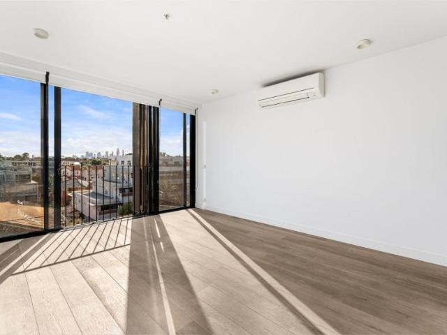 Apartment for rent in St Kilda, Melbourne