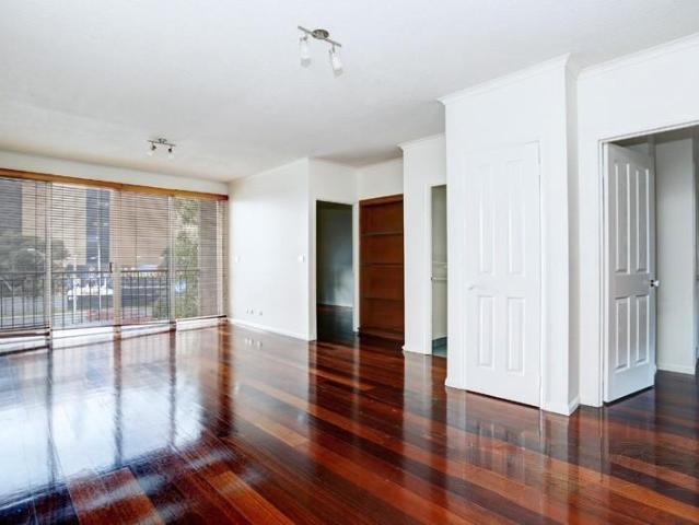 Apartment for rent in St Kilda, Melbourne