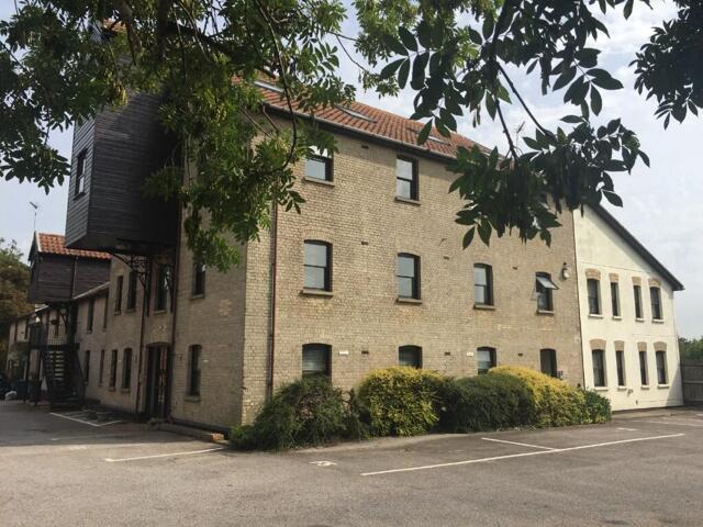 Apartment for sale in Combs Ford, Bedingfield