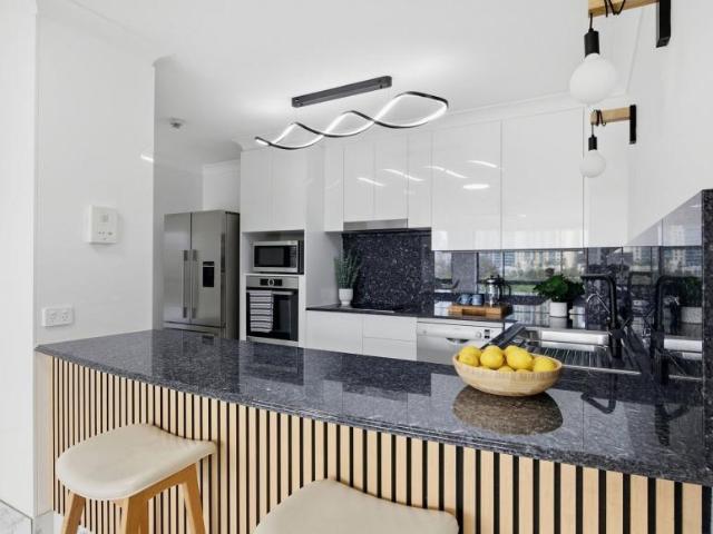 Apartment for sale in Surfers Paradise, Gold Coast City
