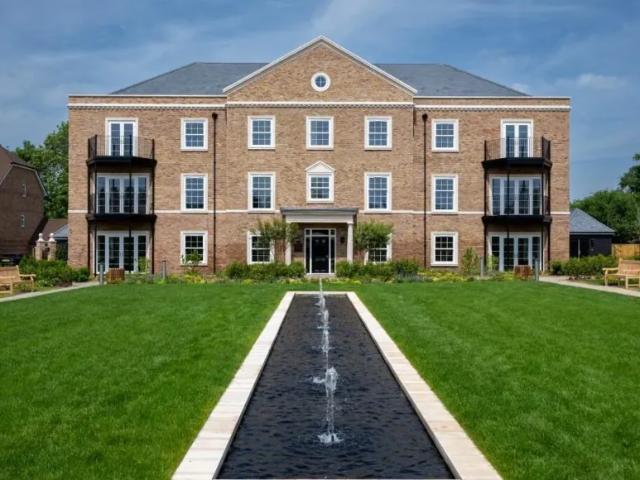 Apartment for sale in Fole, Surrey