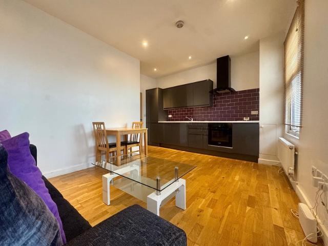 Apartment for rent in London Borough of Merton, South Wimbledon