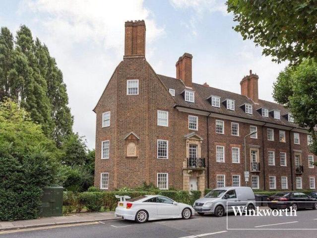 Apartment for sale in London Borough of Barnet, Greater London