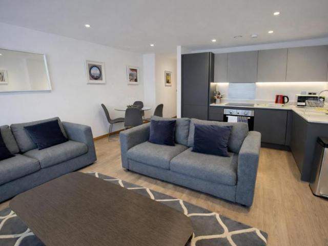 Apartment for rent in Blackhills, Surrey