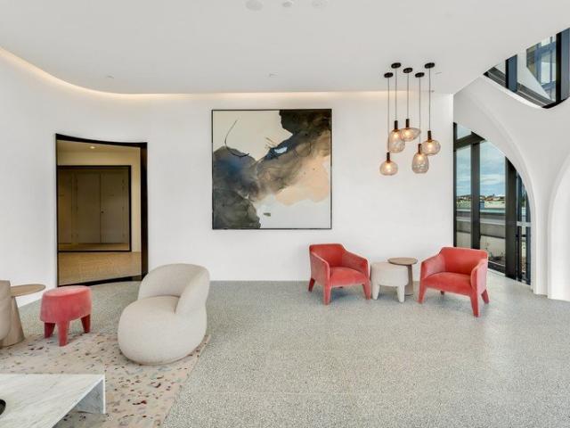 Apartment for rent in Mermaid Waters, Gold Coast City